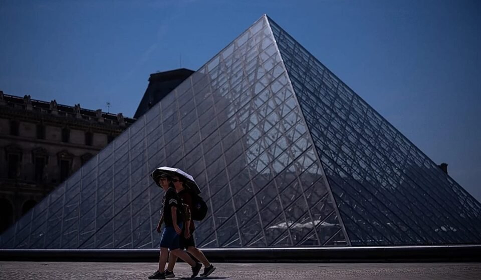 France sees around 1,000 excess deaths during brutal heatwave