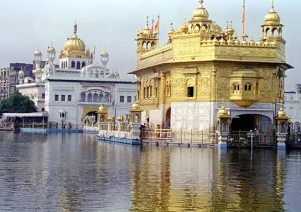 The Golden Temple Becomes a Fortress: 1982 to 1984 featured image for The Indic Journal.