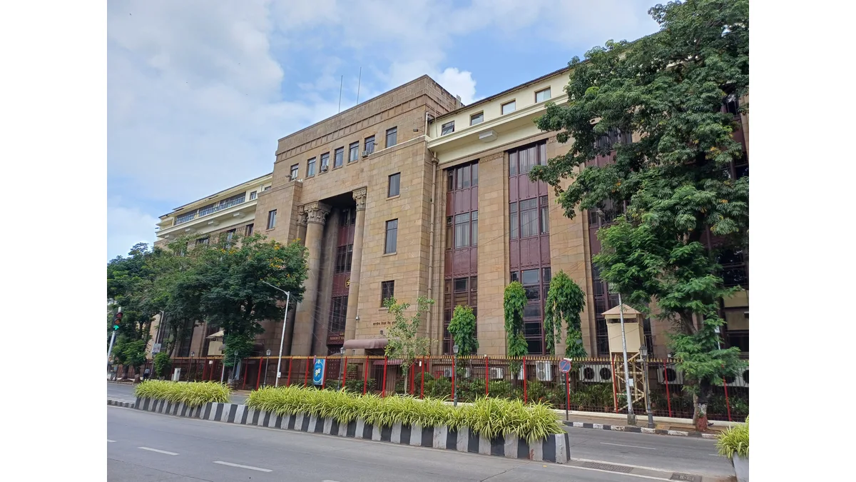 File photograph: Reserve Bank of India — Mumbai headquarters.